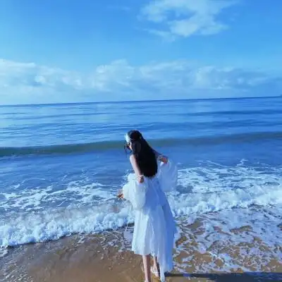 海边女生