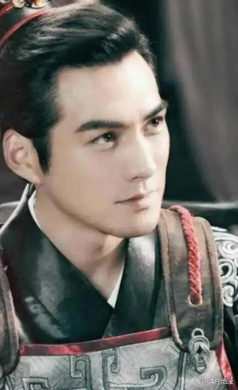 严屹宽,1979年出生的70后演员,身高180厘米.