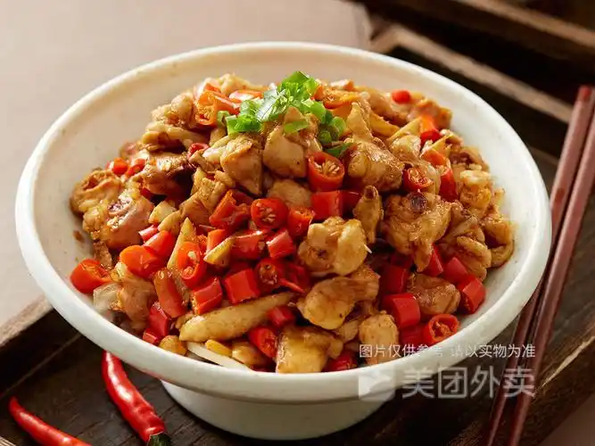 湘味茄子煲农家小炒肉推荐菜:新派小长沙湘菜馆位于北京市朝阳区