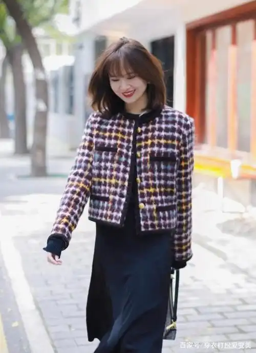 2021冬天流行小香风外套,搭配牛仔裤,半身裙,时髦优雅到骨子里
