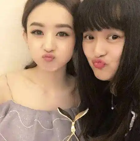 杨幂长在助理身上,王俊凯肖战的助理让人恰柠檬_杨紫_工作_关晓彤