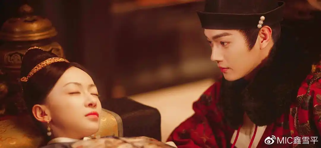 因此这部电视剧开播之后,大家也都纷纷开始追剧,吴谨言和许凯的第二次