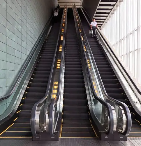 电动扶梯:大都会的名片