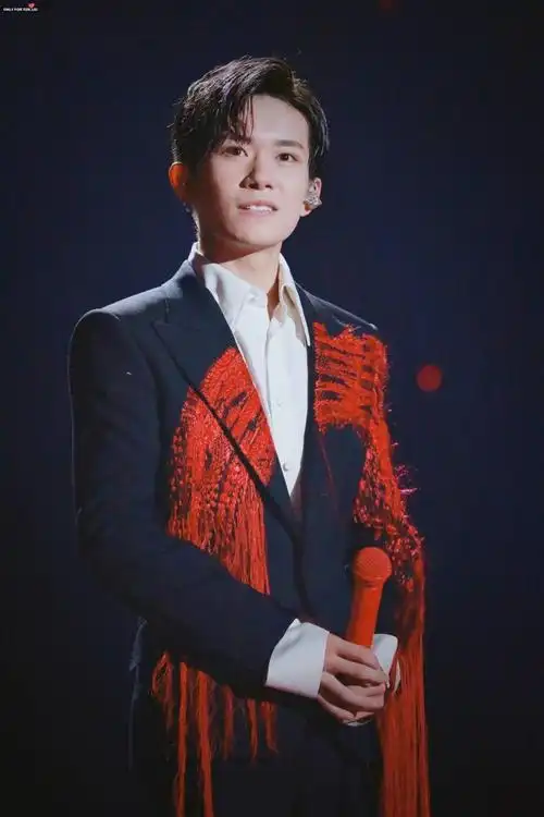 易烊千玺 #tfboys 十八岁成人礼生日会 高清 帅气