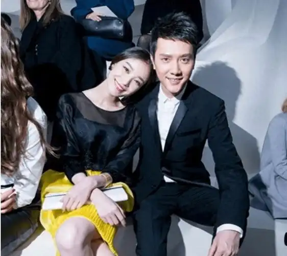 冯绍峰赵丽颖三年婚姻做戏?曝在巴厘岛补婚礼?_倪妮_恋情_爱情