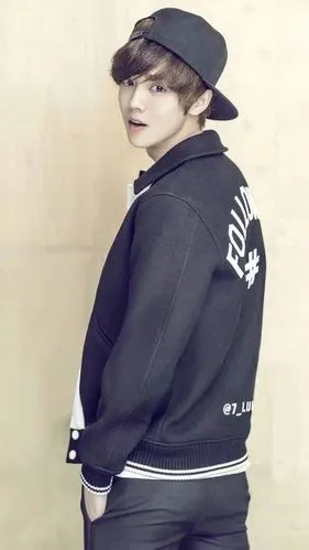 鹿晗酷狗音乐照片戴帽子