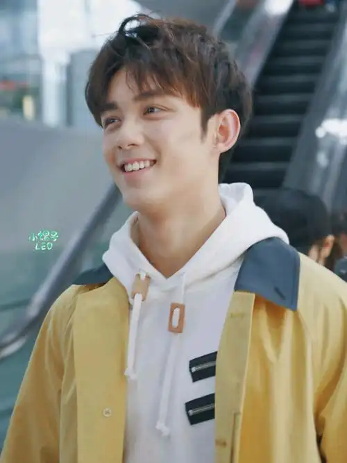 吴磊#早.磊磊笑得真好看.