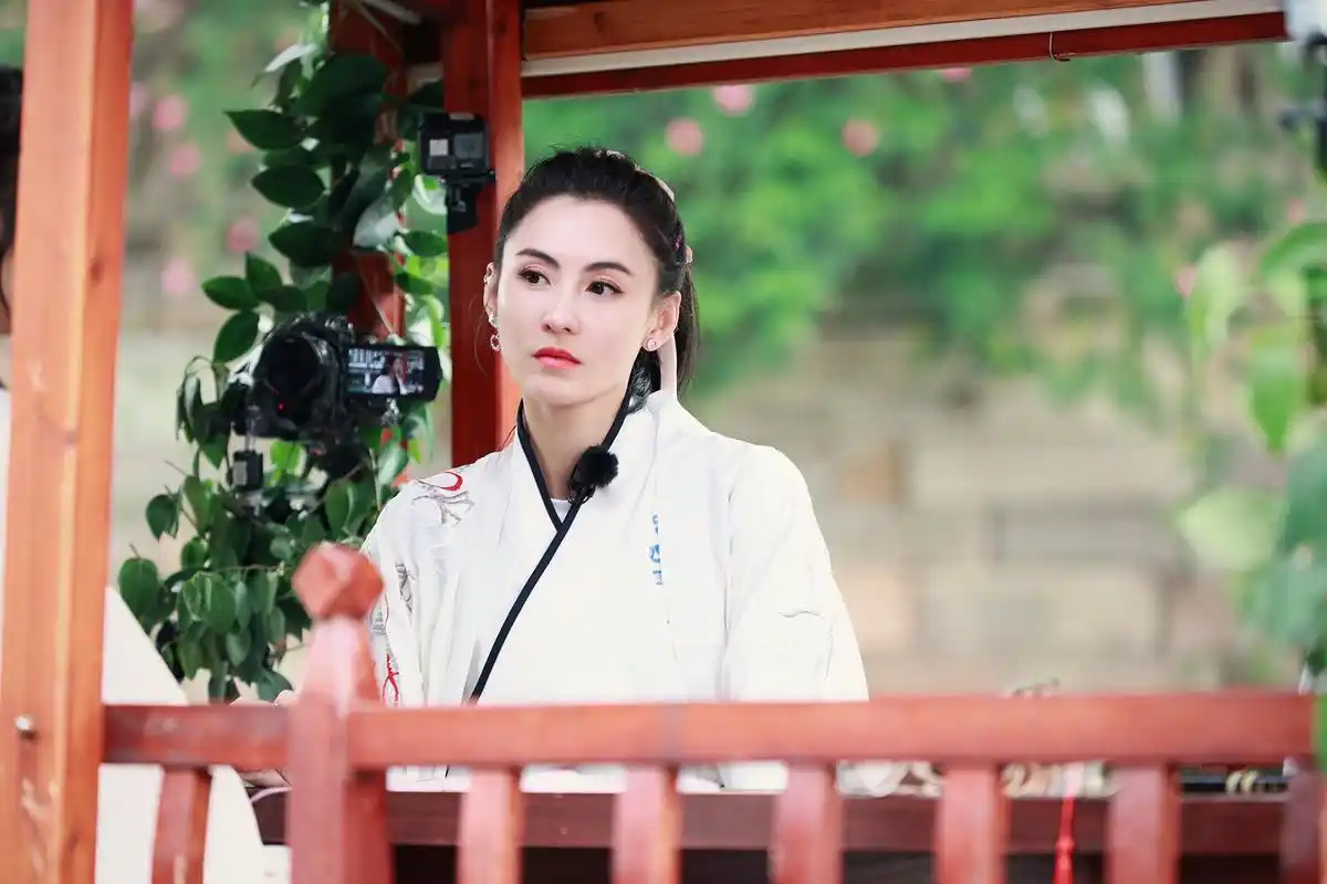 张柏芝再扮古装造型清丽惊艳梦回河东狮吼