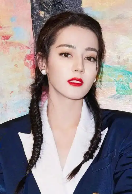 迪丽热巴,笑容真灿烂