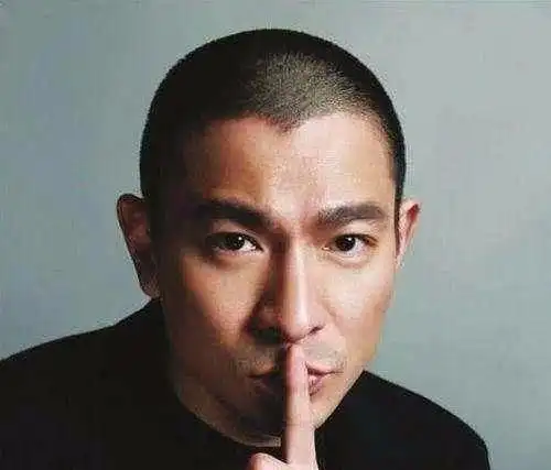 刘德华出道后所有发型盘点,你喜欢哪款?_寸头