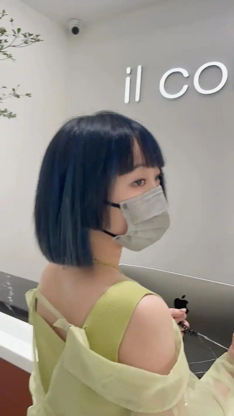 蓝灰色渐变挑染 可纯可欲@红唇君#挑染#可纯可欲#可甜可盐# - 抖音