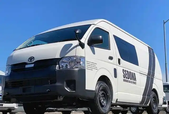 新款丰田海狮房车,2.8t 6at带四驱,车内家具简单实用