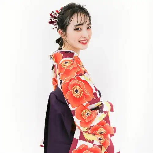 日本毕业典礼传统服饰袴