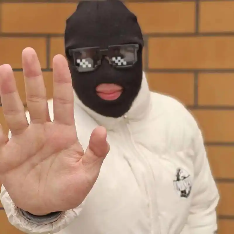 悍匪多人头像 五黑头像