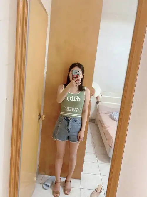 矮个子女生显高穿搭,楼主153,88斤.