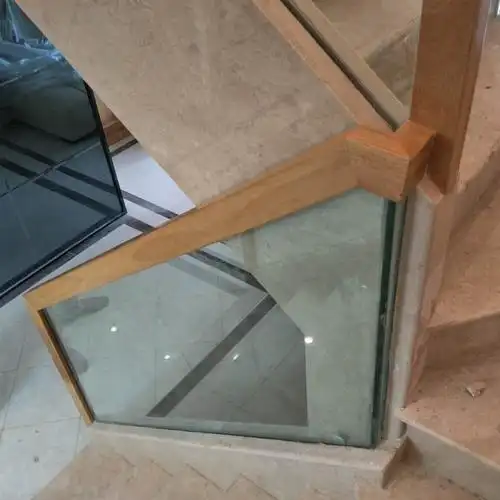 楼梯扶手实木钢化玻璃栏杆家用简约现代轻奢别墅整体楼梯