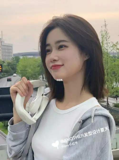 超级适合圆脸方脸女生齐肩短发发型免打理