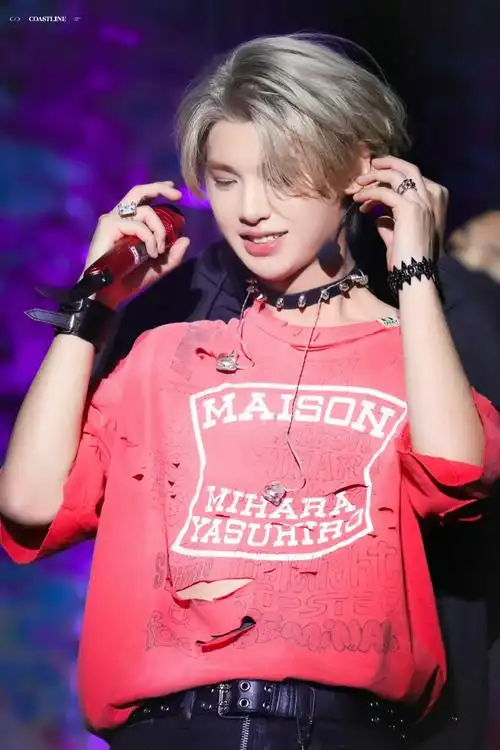 黄明昊今天演唱会杀疯了!