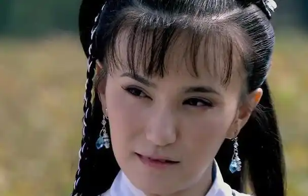 丑而不自知的女星,长相一般非尬演"绝世美人",怨不得被骂多年