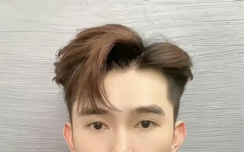 花一分钟学会王嘉尔同款发型不难吧