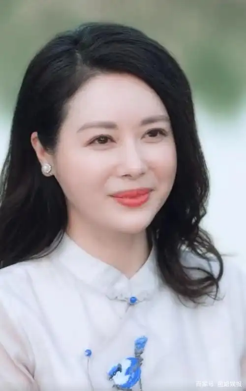 被金钱豹强掳的妇人出道20多年没火在嫣语赋演秋嫣嫡母