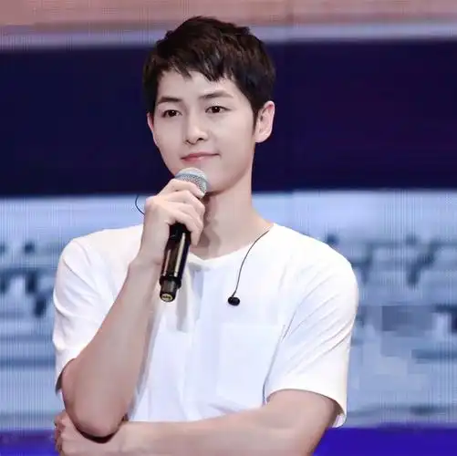 共133 件宋仲基t恤相关商品