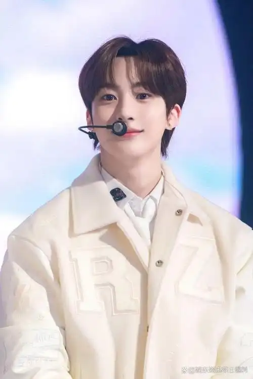 韩国五代男团个人直播观看数排名top8