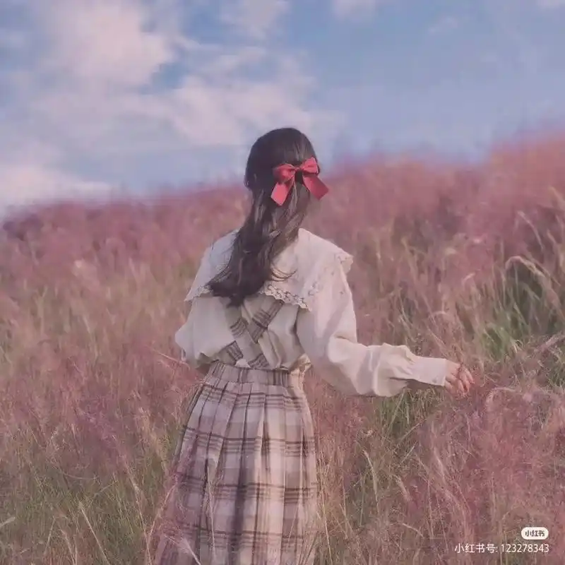 森系女孩背影头像 - 抖音