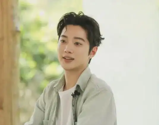 23岁赖冠霖为爱退圈.|恋情|乐器|娱乐圈|赵今麦|综艺节目_网易订阅