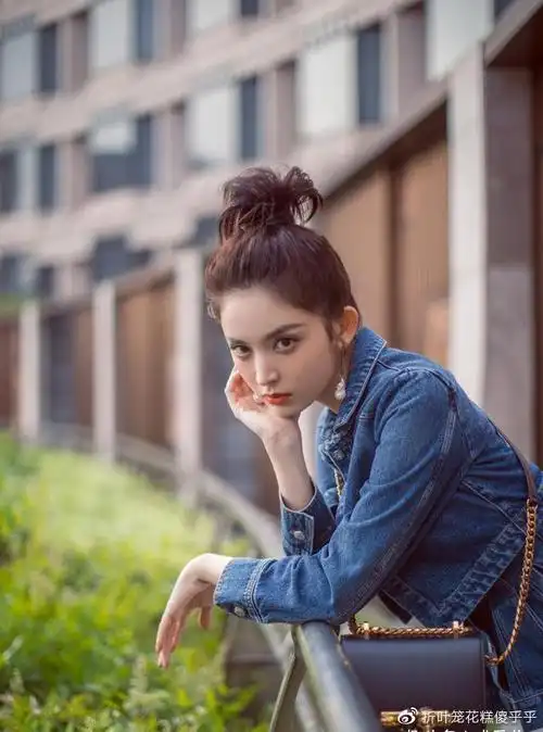 传张翰娜扎已同返爱巢,娜扎却狂删照片