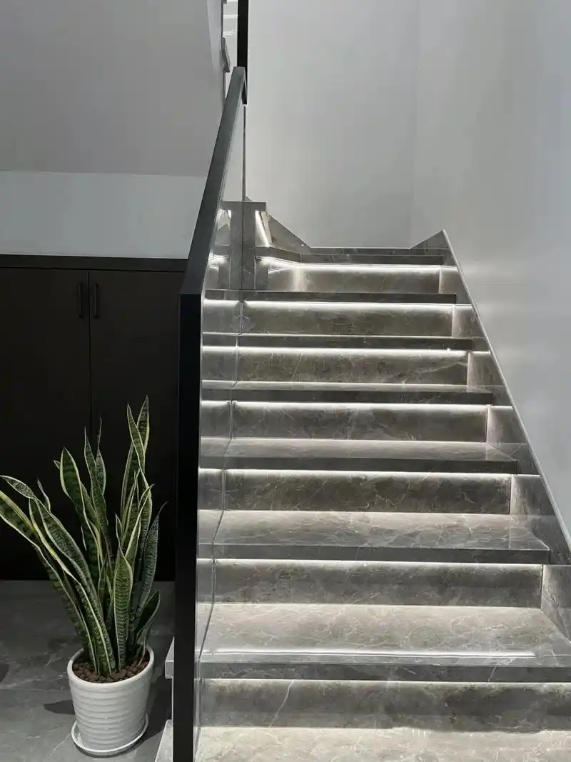 楼梯踏步瓷砖该怎么选择 - 抖音