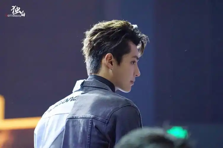 吴亦凡,壁纸吴亦凡