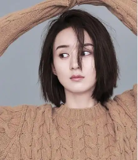 赵丽颖短发有多帅气当她在眼角点上痣回头的瞬间太撩人了