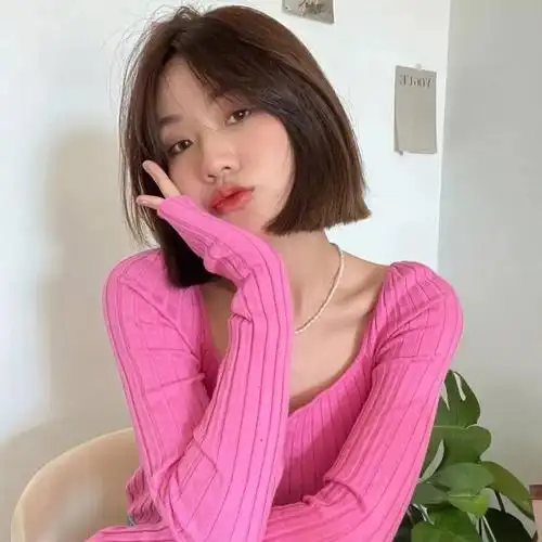 不管你是什么脸型,都可以找到属于自己的那款发型~中分短发,层次感