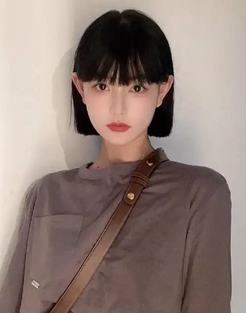 黑色短发怎样才不显老