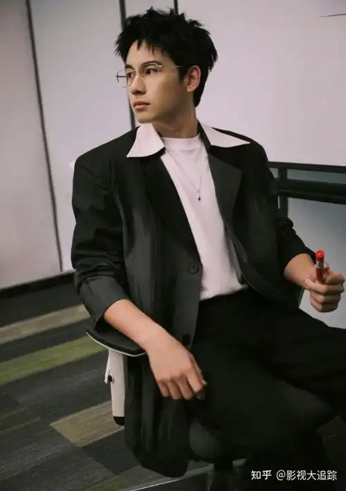 曝《令人心动的offer》综改剧!胡先煦二搭周依然出演,期待了