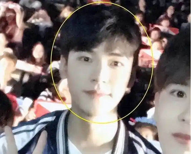 龚俊大学时期旧照流出,看清9年前的素颜状态,是否整容