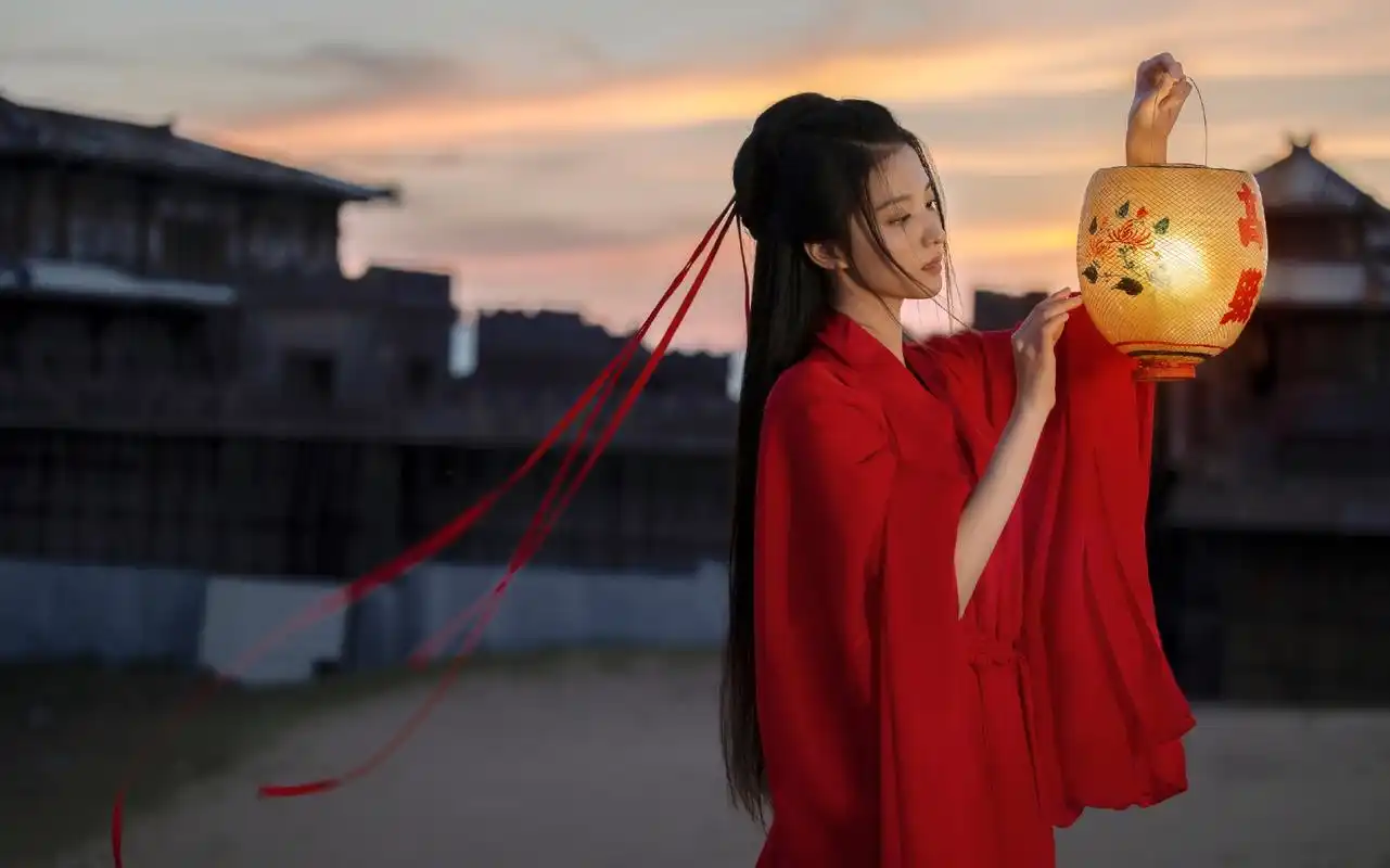 王楚然红衣图片:姐姐太美了