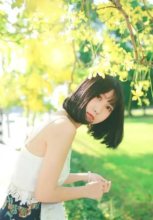 短发小清新美女美好的早晨小清新学生妹短发美女图