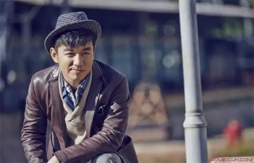 邢佳栋妻子是谁 邢佳栋老婆包海青是真是假