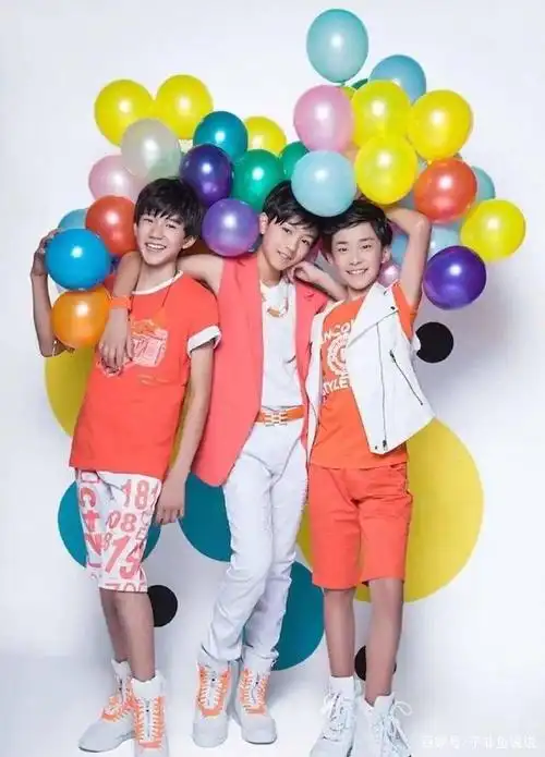 2013年7月28日,九年前的今天tfboys组合成立,三位少年带着梦想出发!