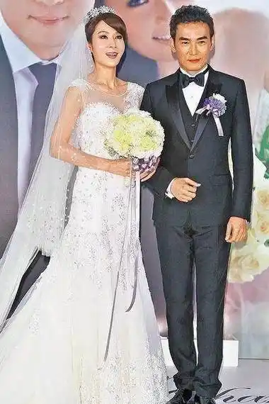 台媒曝51岁焦恩俊婚姻亮红灯,和二婚妻子分居1年互不联系_林千_结果