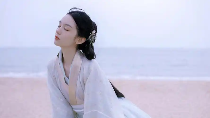 周也唯美古风壁纸