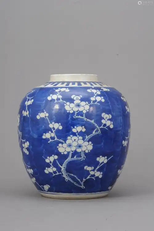 清青花冰梅罐