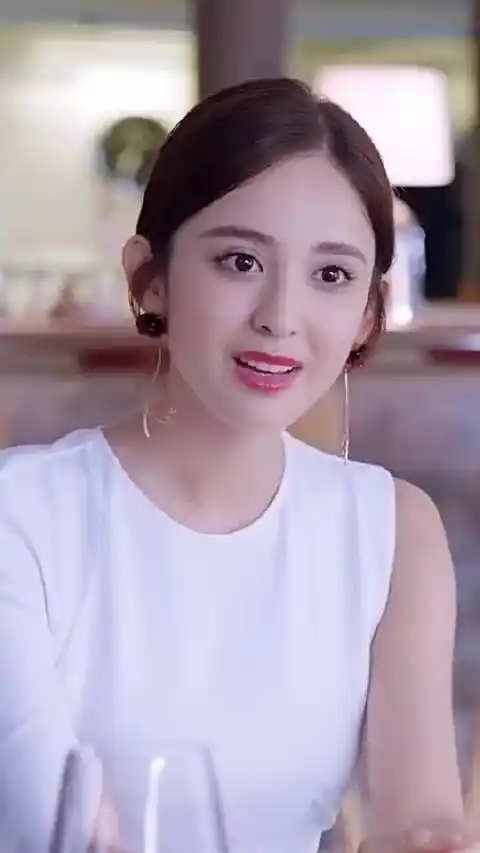 古力娜扎你笑起来真好看.