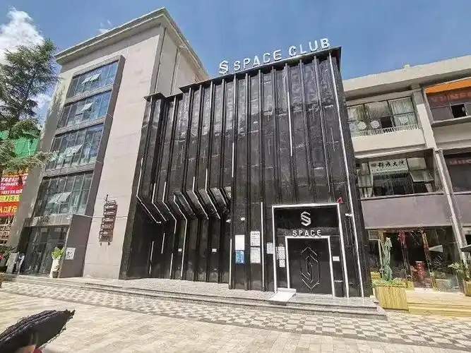 位于昆明云纺街的space酒吧,如今大门紧闭.杨学义/摄