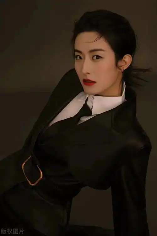 徐百慧这身材,这才是尤物啊!