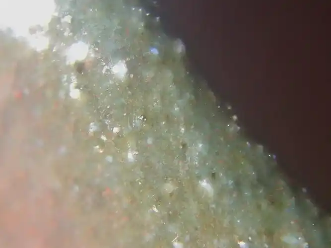 宋代汝窑玛瑙入釉之争