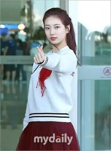 秀智扎马尾辫重回国民初恋