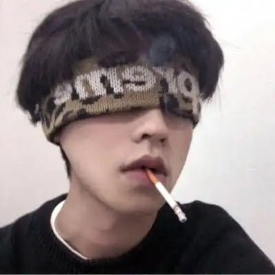 2020微信男生头像伤感霸气 这世界很烦但你要很可爱